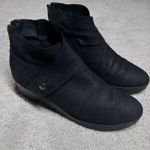 Eileen Fisher Tread Tumbled Nubuck Leather Black Booties Sz 9 Wedge Ankle Boots